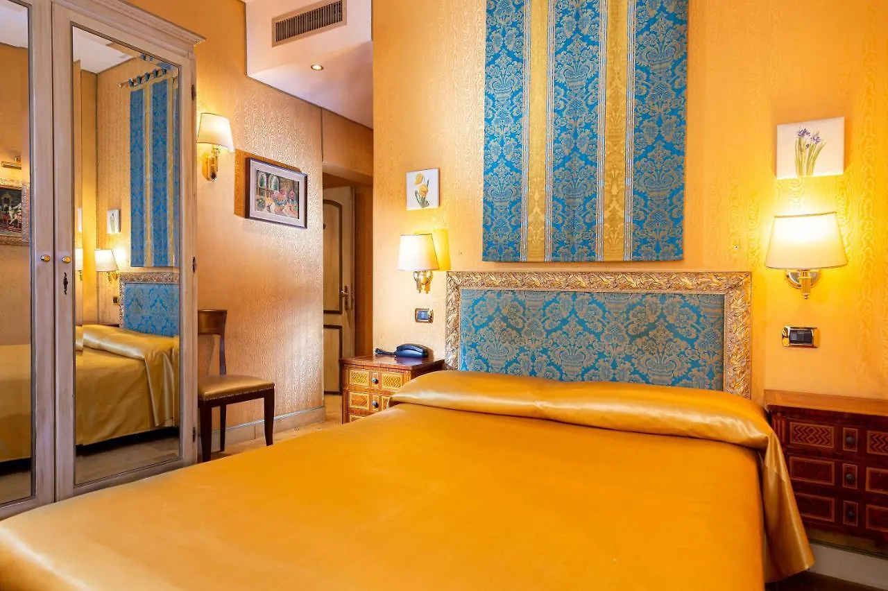 Hotel Santa Marina Venedik 4*,  İtalya