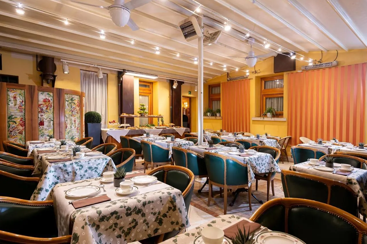 ****  Hotel Santa Marina Venedik İtalya