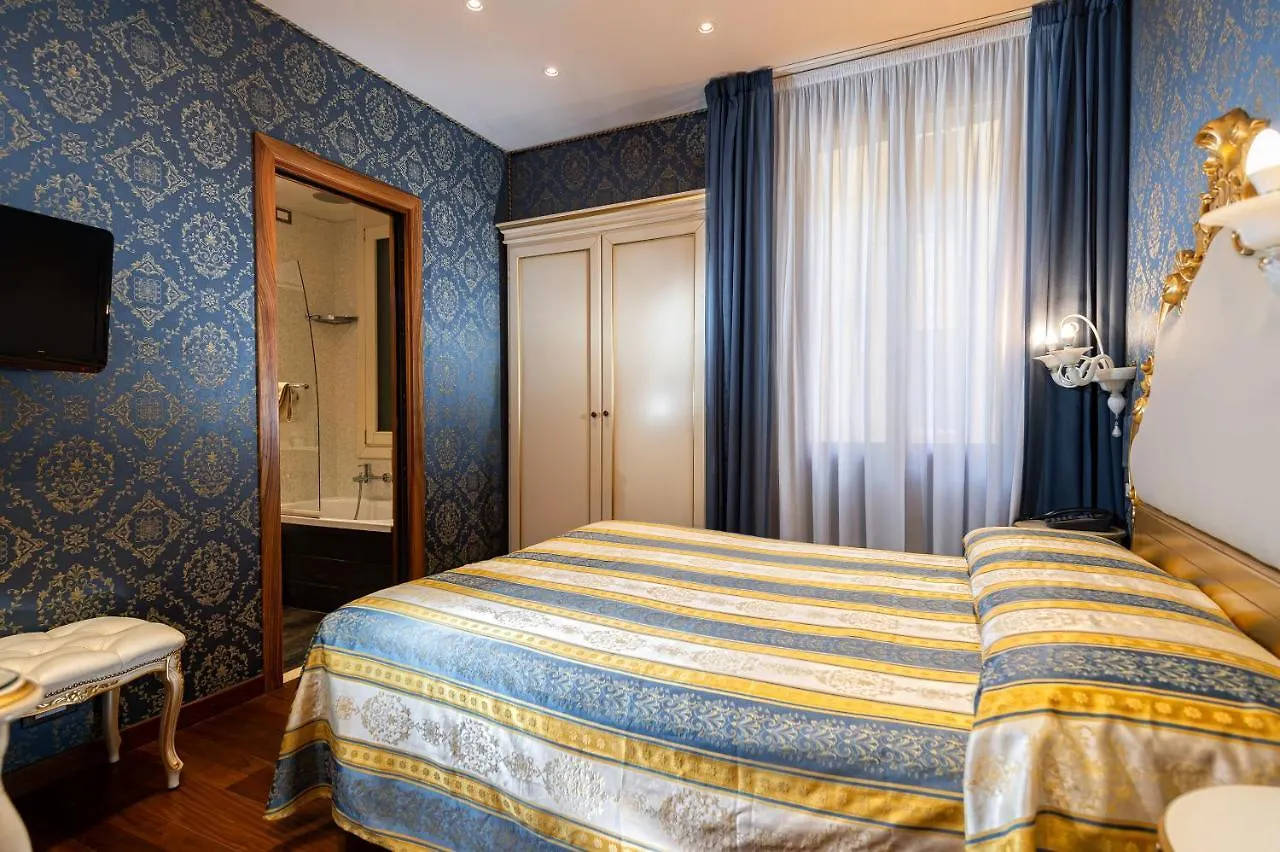 Hotel Santa Marina Venedik 4*,  İtalya