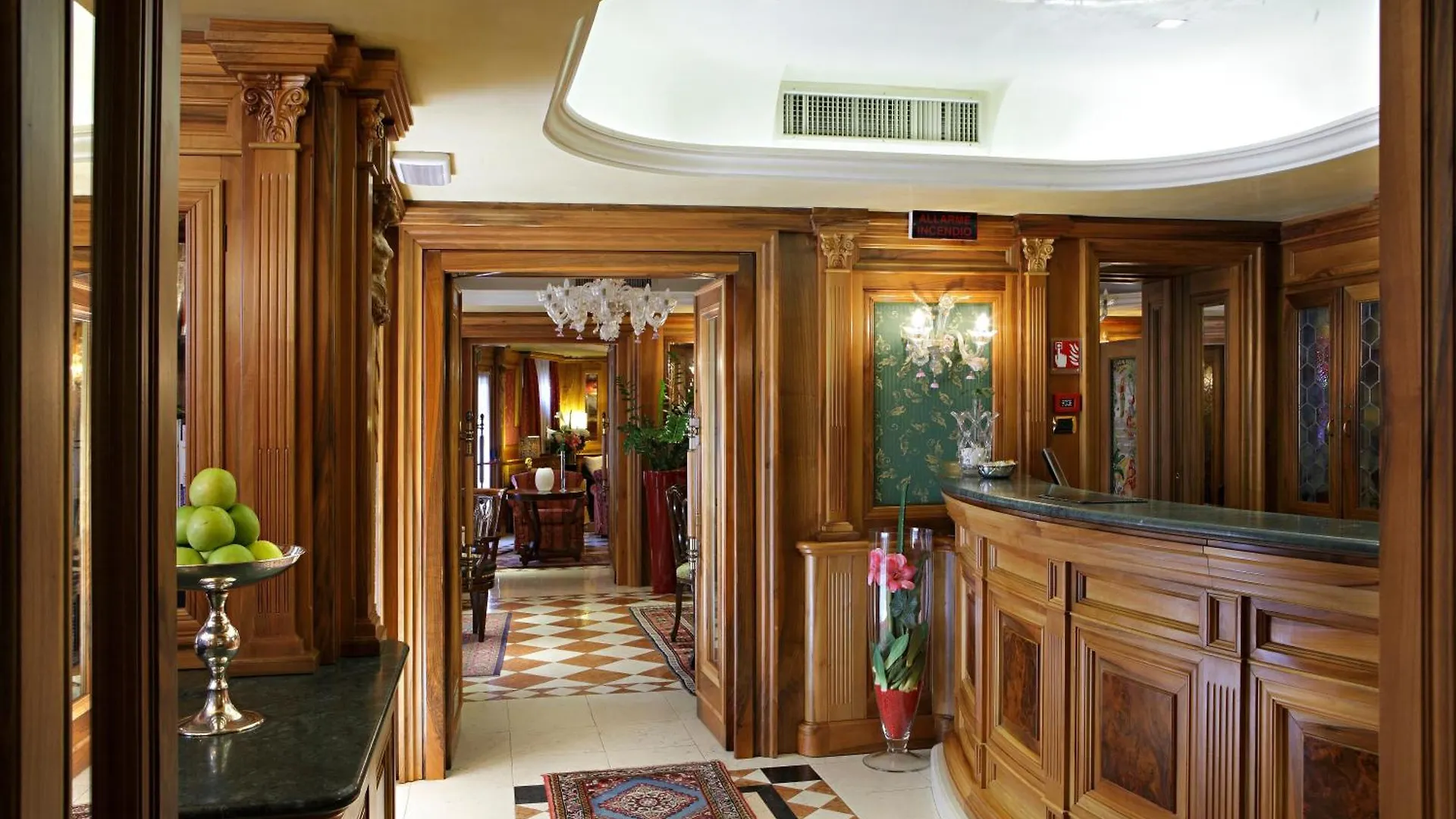 ****  Hotel Santa Marina Venedik İtalya