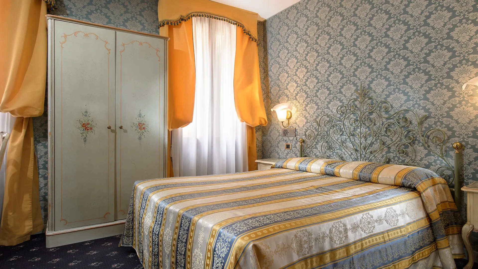 Hotel Santa Marina Veneza 4*,  Itália
